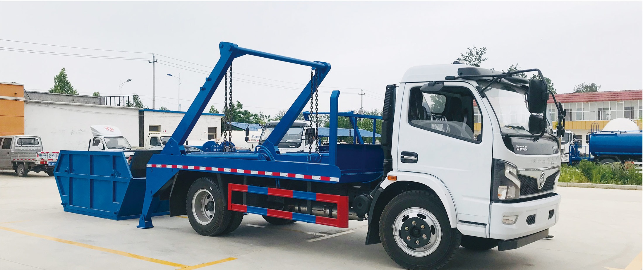 Skip-loader Refuse Truck